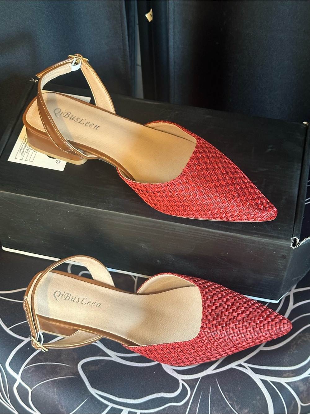 QiBusLeen Red Woven Pointed Toe Slingback Flats Women’s Size 36 NWOT